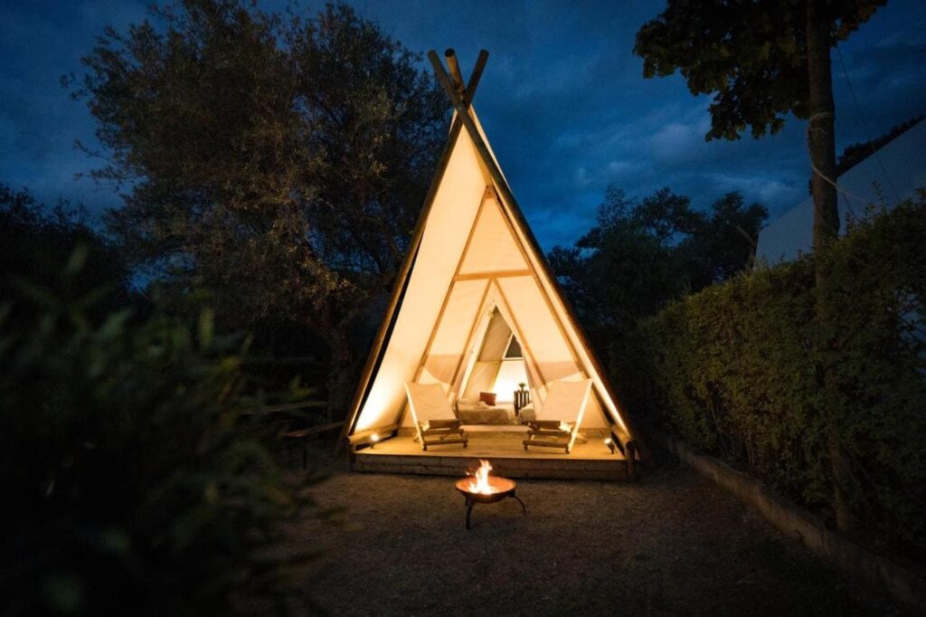 glamping tipis Kampaoh Sierra Nevada 